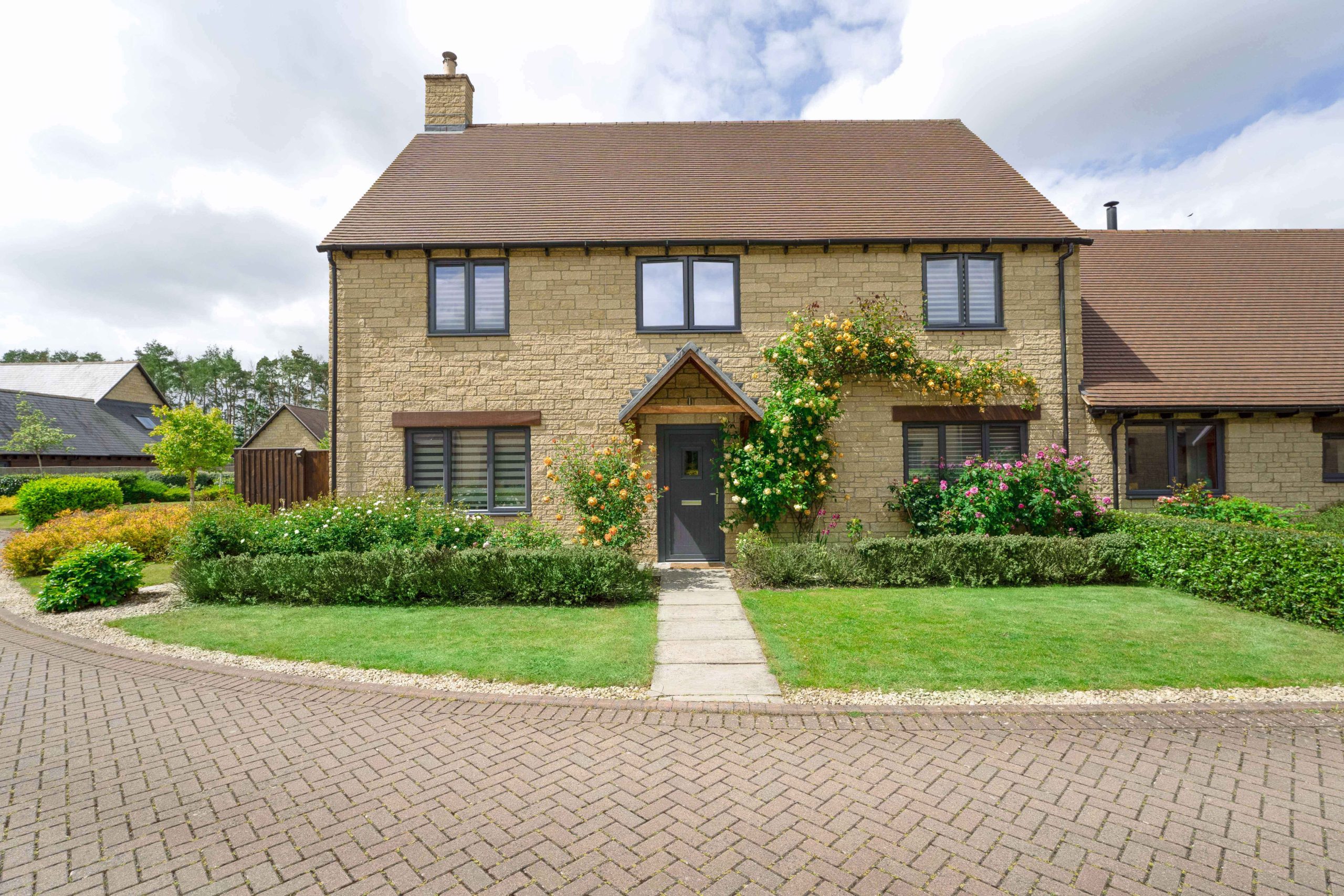 Real Estate HDR Photo Editing Services
